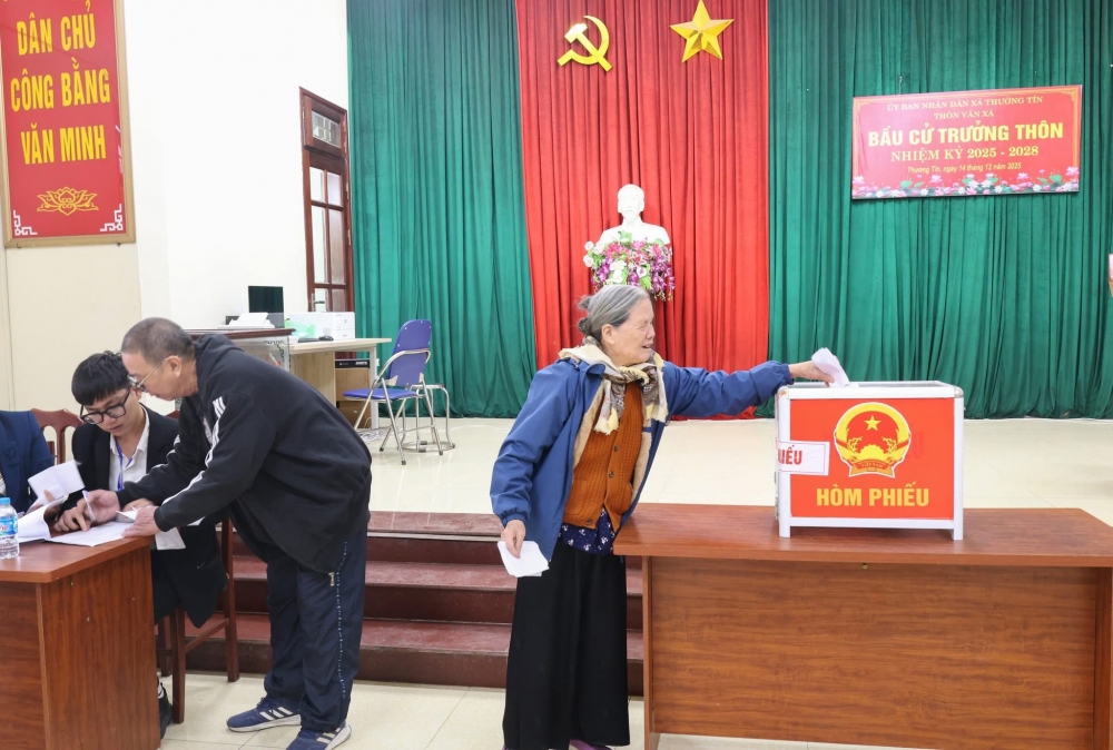 Xã Thường Tín rộn ràng trong ngày bầu cử trưởng thôn Xã Thường Tín rộn ràng trong ngày bầu cử trưởng thôn