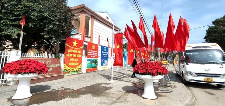 Không khí rộn ràng đón năm mới và chào mừng Đại hội Đảng tại xã Đoài Phương. Không khí rộn ràng đón năm mới và chào mừng Đại hội Đảng tại xã Đoài Phương.