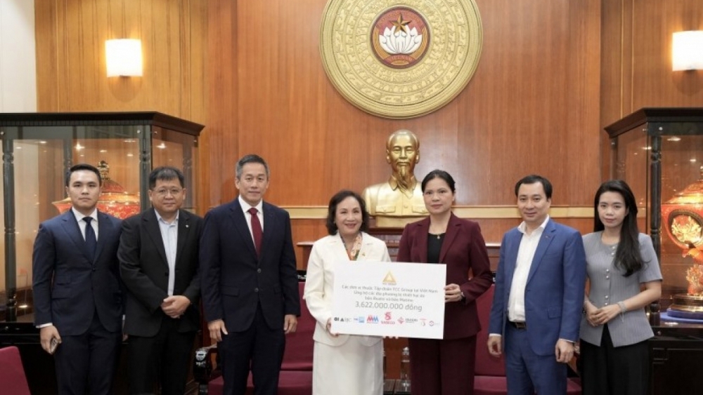 Sẻ chia cùng đồng bào vùng bão, lũ