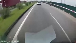 Quay đầu cao tốc