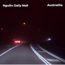 Bầu trời chuyển từ ngày sang đêm chỉ trong vài giây ở Australia