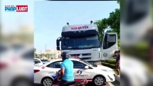 Đà nẵng: Xe container húc kéo lê xe taxi hàng chục mét trên đường