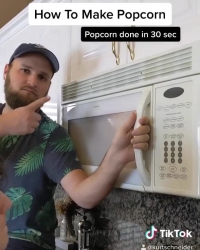 TikToker chơi những bản nhạc kinh điển bằng máy giặt, mã khóa cửa -- 4