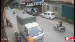 Xe tải bất ngờ chuyển hướng gây tai nạn liên hoàn