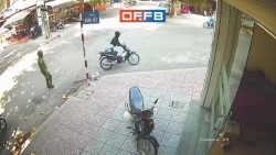 Thấy CSGT nam thanh niên lao vào cột vẫn cố bỏ chạy