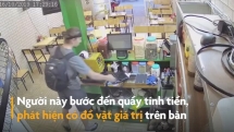"Tây balo" vào quầy tính tiền trộm túi của chủ quán