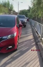 Nữ tài xế chạy xe ngược chiều, quyết không nhường đường