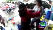 Nam thanh niên tát tới tấp người phụ nữ ở giữa chợ tại Hải Phòng
