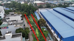 “Bức tử’ sông Cửa Đình vì những công trình sai phép